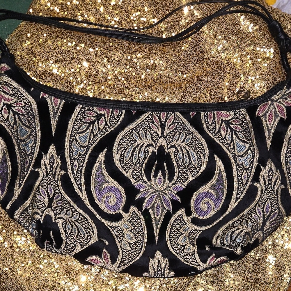 Maxx New York Black and Purple Shoulder Bag with Elegant Design